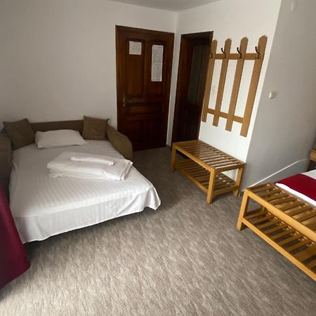 Pension La Viorel Isaila Sibiu Exterior photo