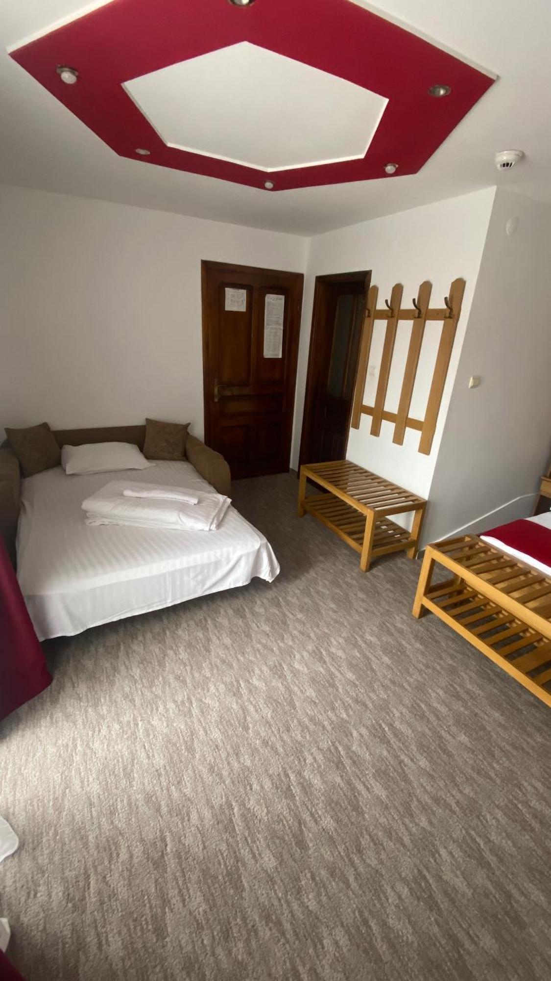 Pension La Viorel Isaila Sibiu Exterior photo